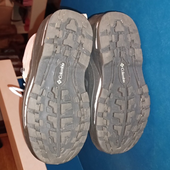 Columbia Youth Big Girl’s Snow Boots, Size 1, Black, Pink, White - Picture 4 of 5